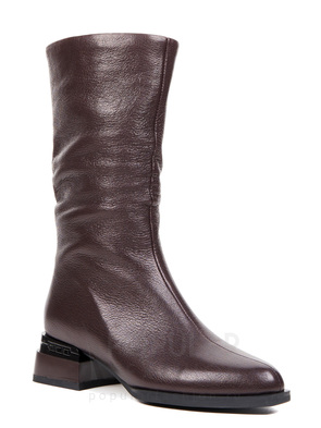 коричневый